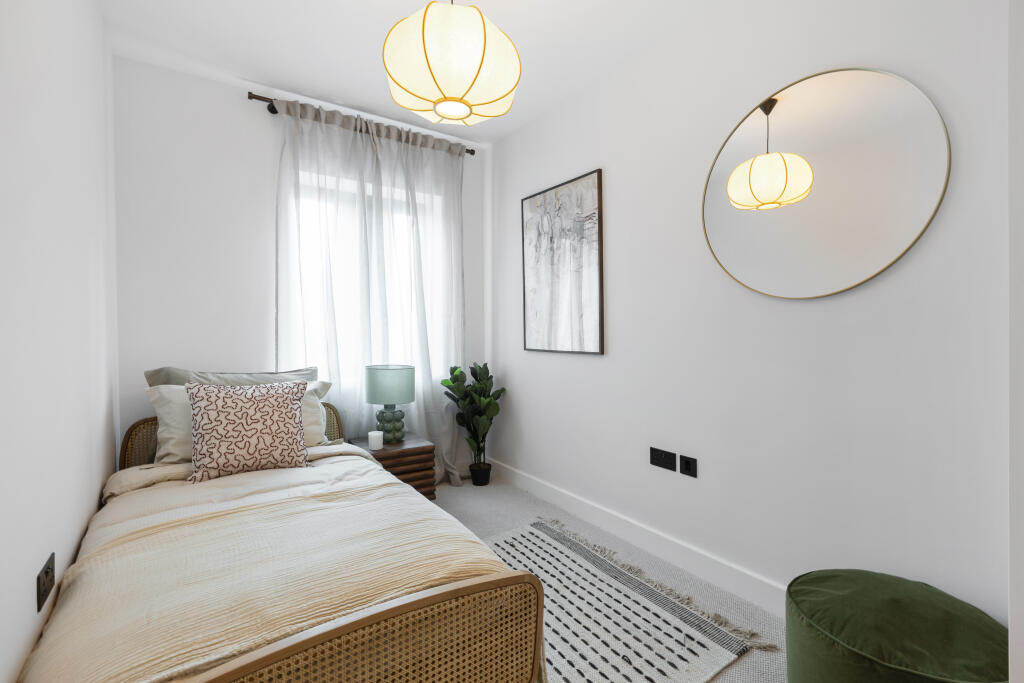 Show Apartment