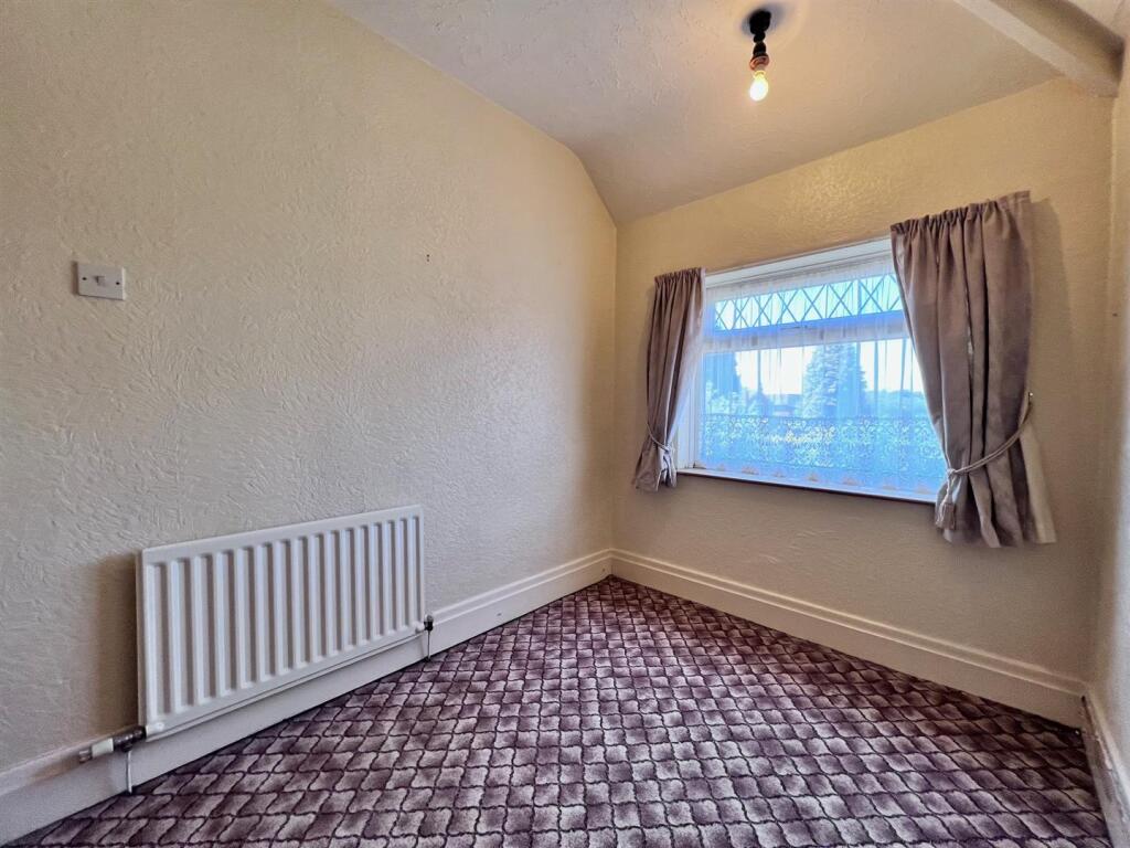 Rear Bedroom 3 Alt.jpg