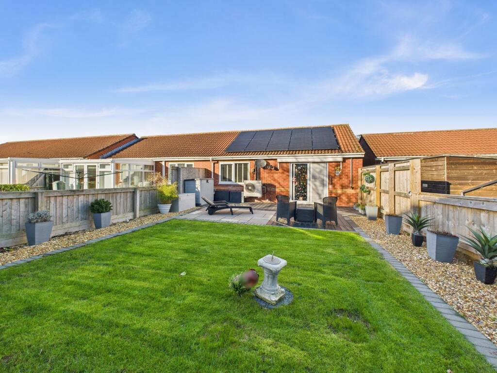 Lansdown Gardens, Worle, Weston-Super-Mare, BS22