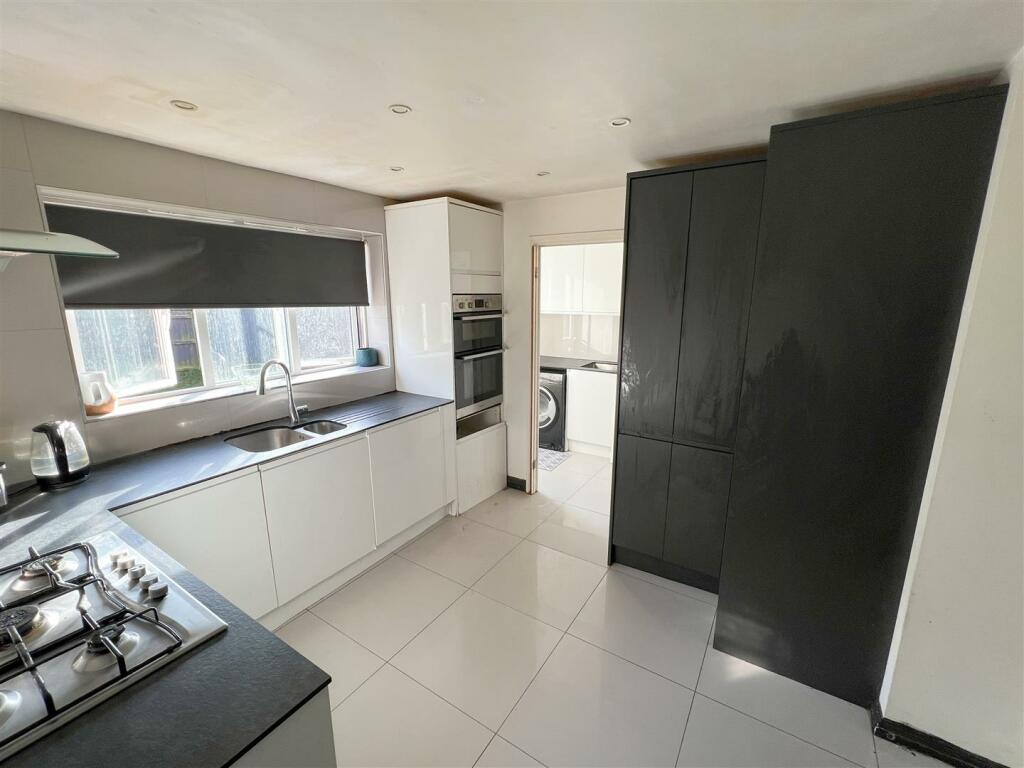 Kitchen B.JPG