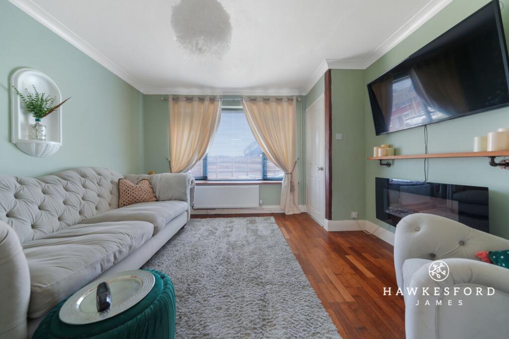 Keswick Avenue, Sittingbourne - Lounge