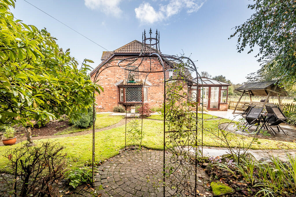 Coombe Cottage - ...