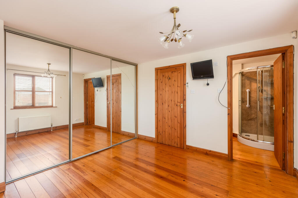 Sandwood Bedroom 1-1