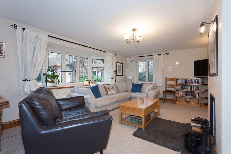 SITTING ROOM/SNUG