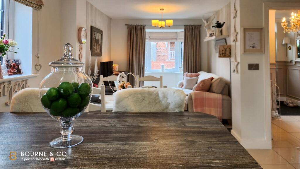 Kitchen | Breakfast Bar