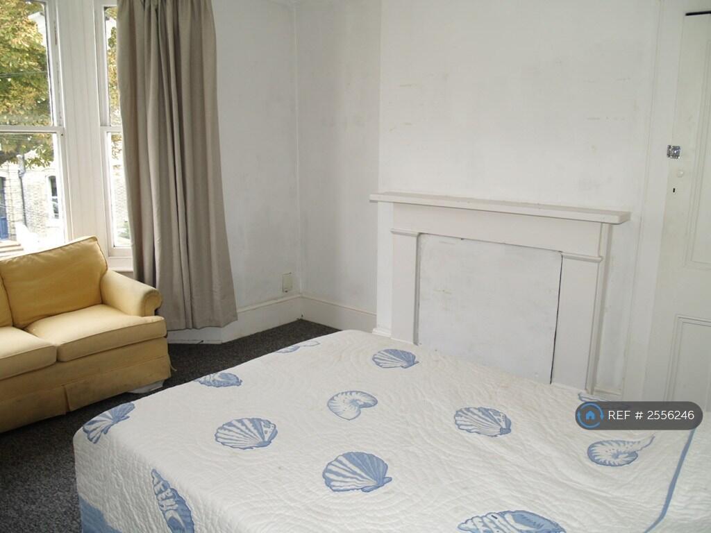 Large Double Bedroom