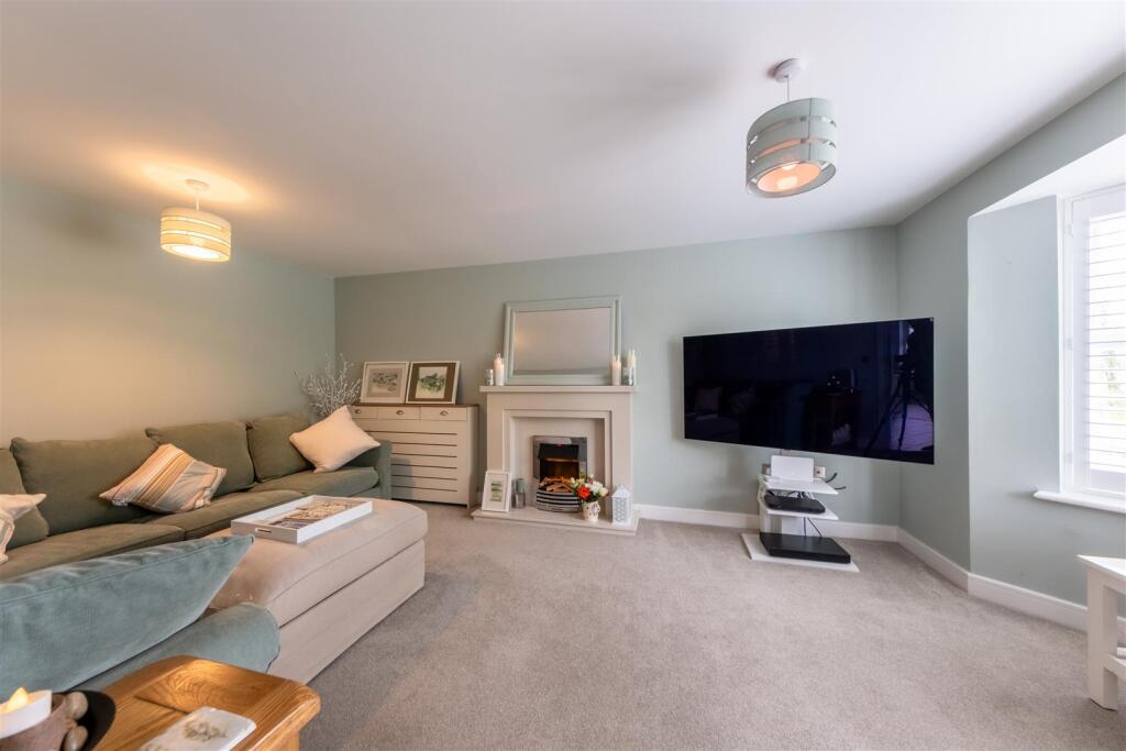 18 Williams Drive-011.jpg