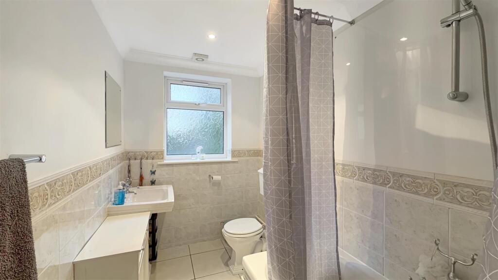 Main Bathroom