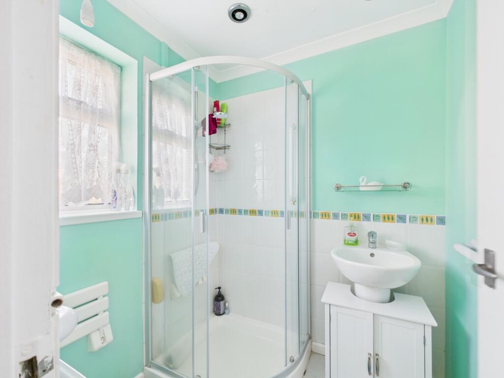 CAM01338G0-PR0095-STILL010 2