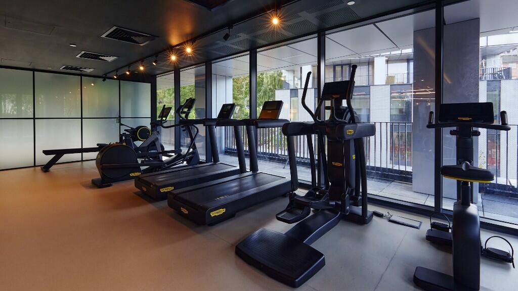 COMMUNAL GYM