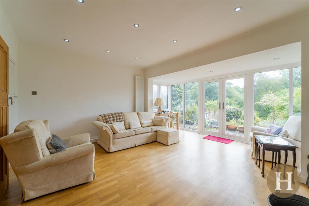 Hadleigh Estate Agents-5.jpg