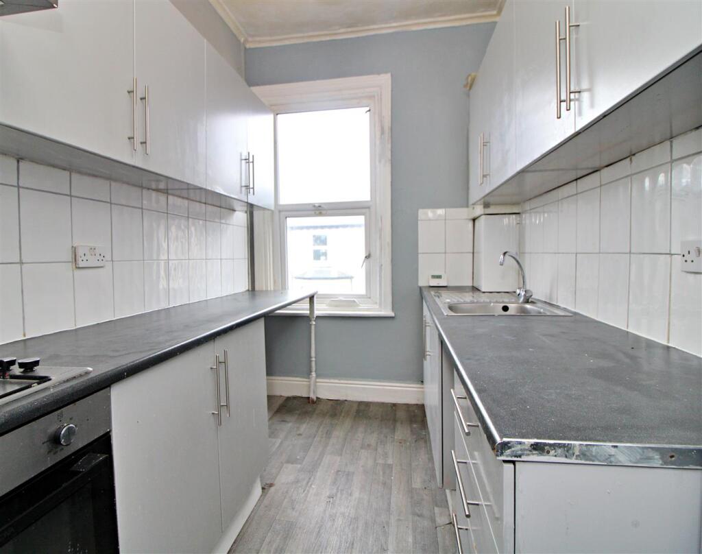 Kitchen.JPG