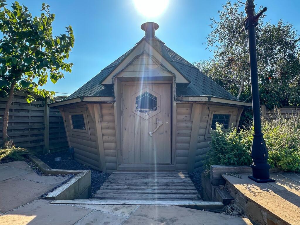 Hobbit House