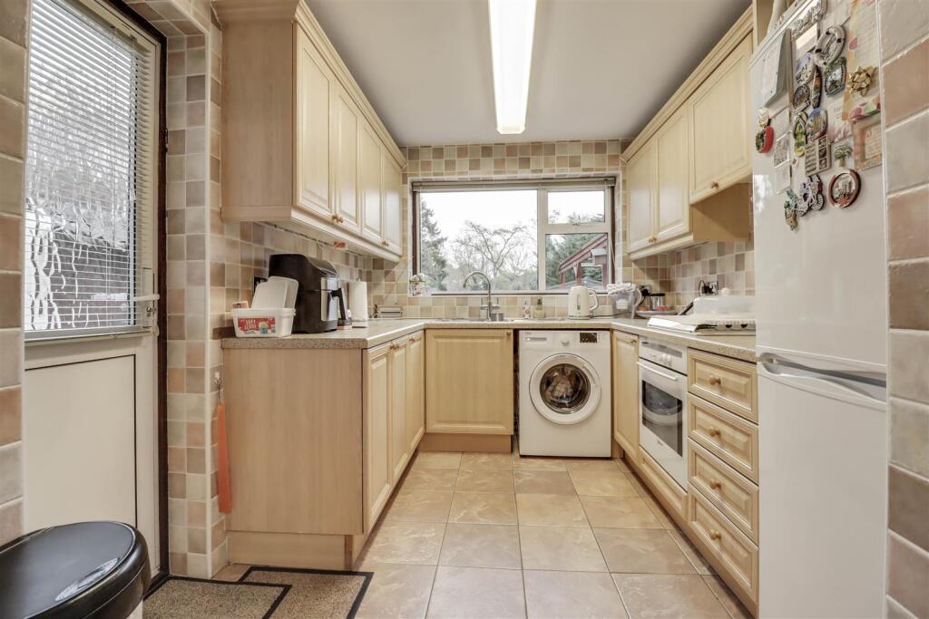 52 RUNWELL ROAD INSIDE-10.jpg