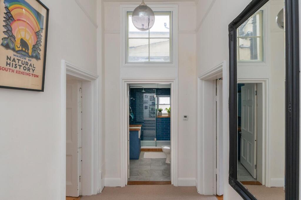0W2PCN - Hallway C.jpg