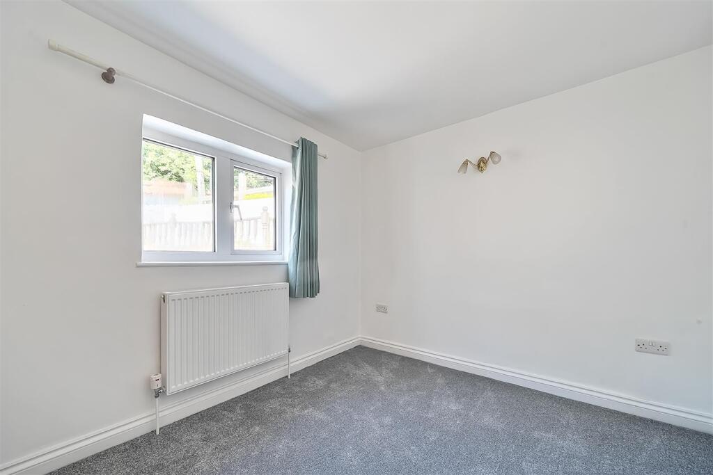 BEDROOM 2.jpg