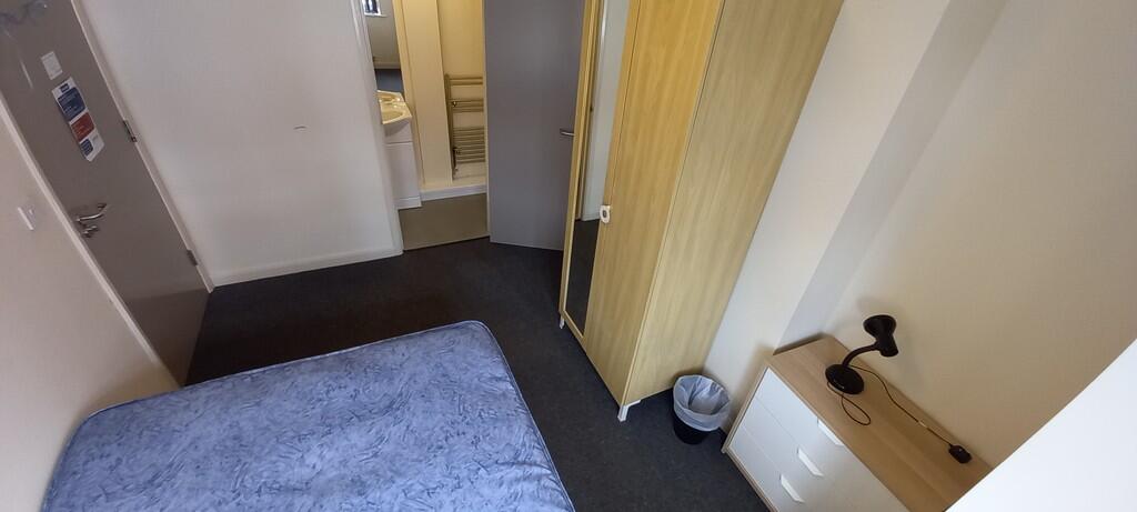ROOM 1