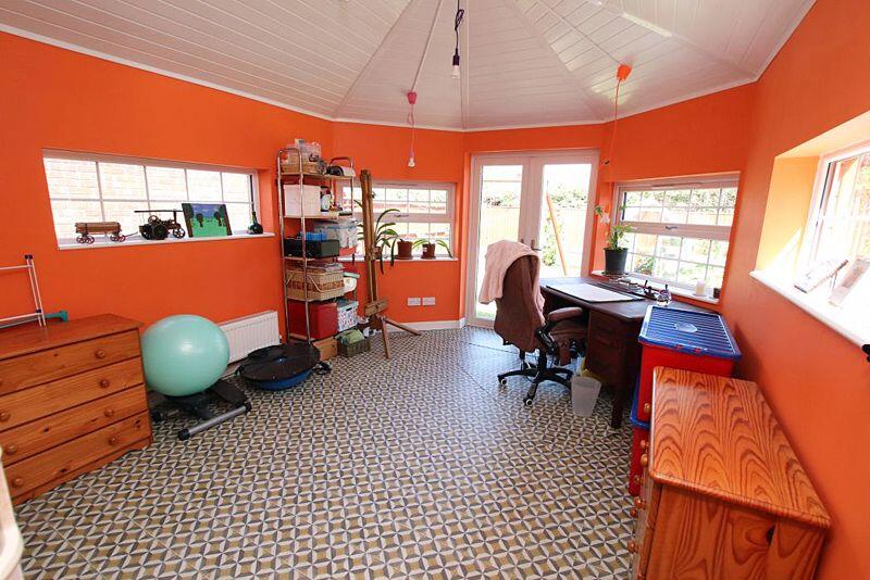 Conservatory/Sun Room