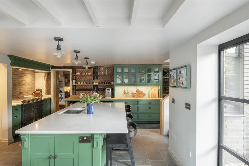 Kitchen / Dining Room