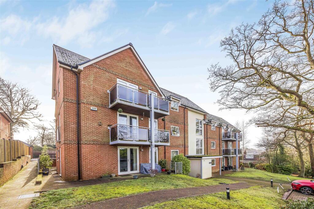 Flat 11, Ashcroft Court, 60 Winchester Road, Chand