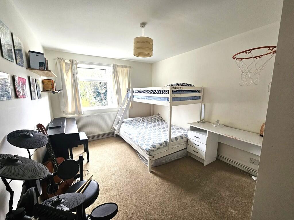 bed 2 rose