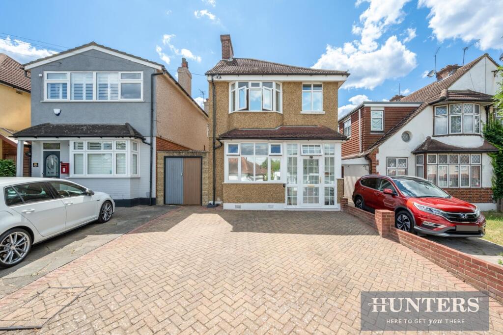 LANGLEY AVENUE (21).jpg