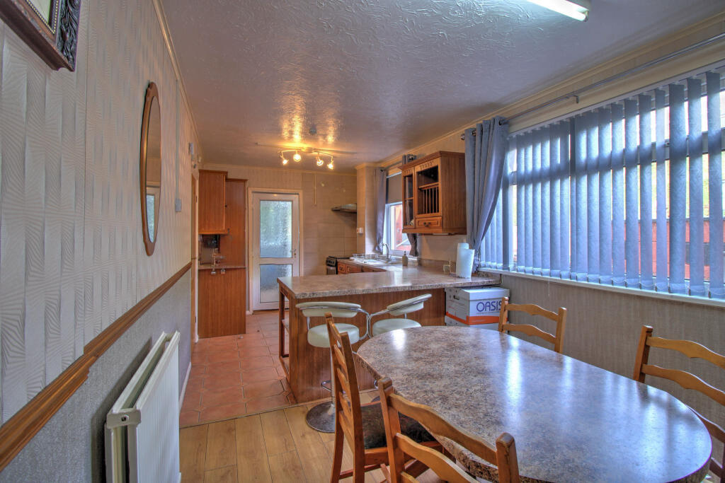 IMG_4955_6_7Interior3(1)_Fotor