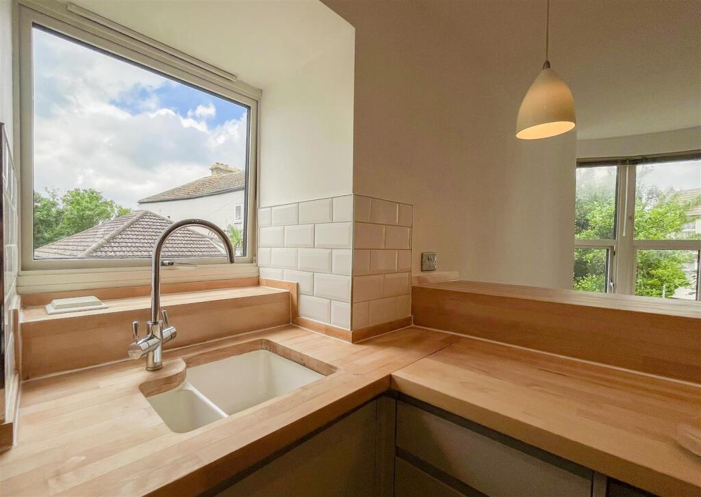 Living Room / Kitchen