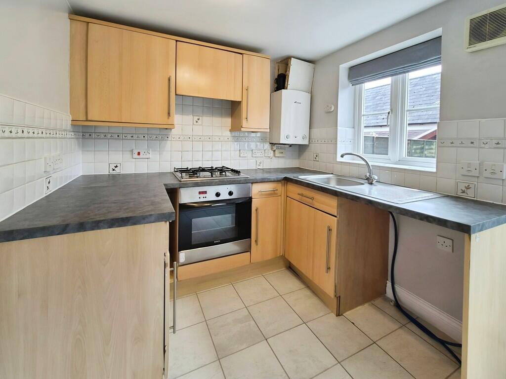 13516089-10000295...