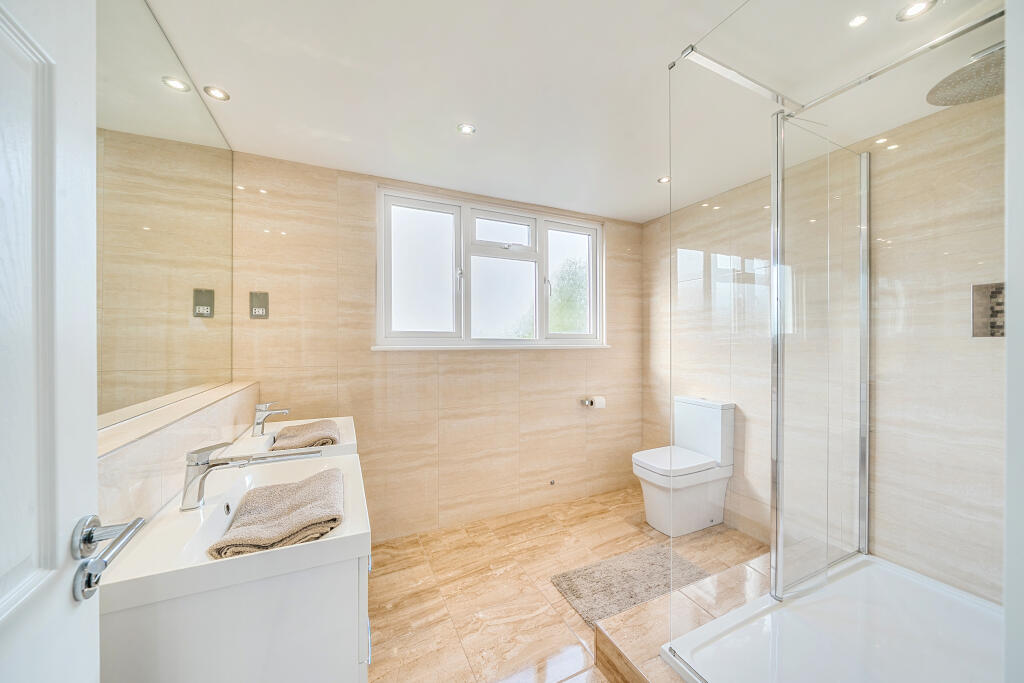 1350744268c1c8a207d09