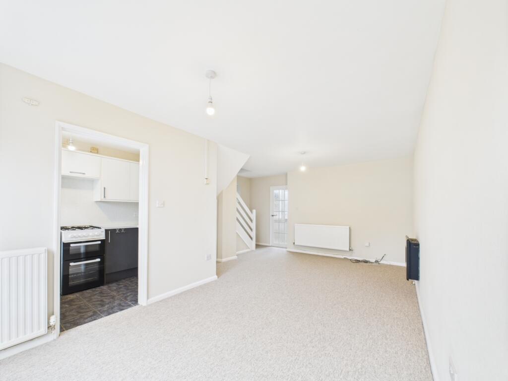 CAM01740G0-PR0425-STILL013