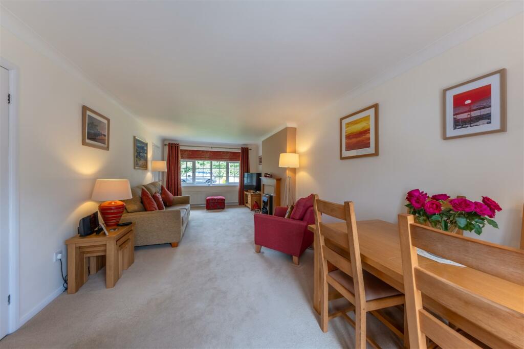 95 Ridings Lane-010.jpg