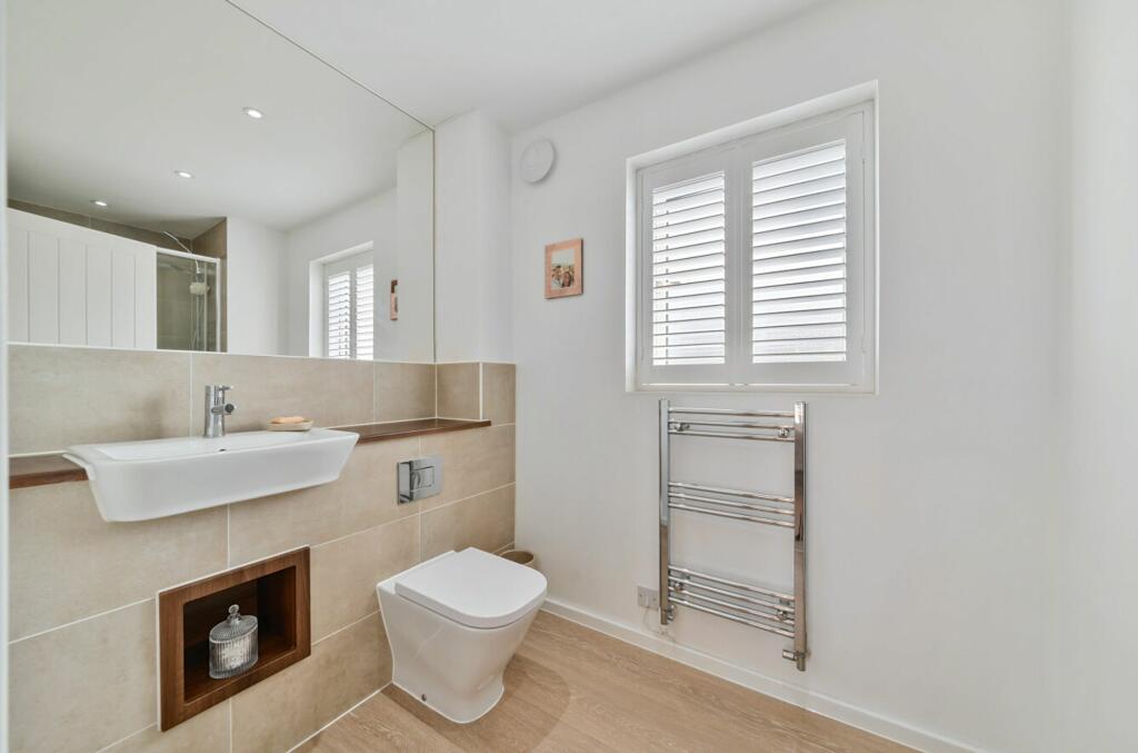 En-suite shower room