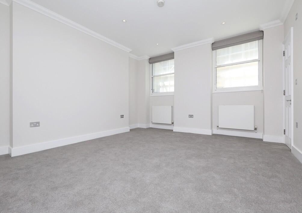 Main bedroom 