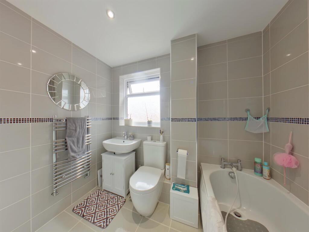 Bathroom (29).jpg