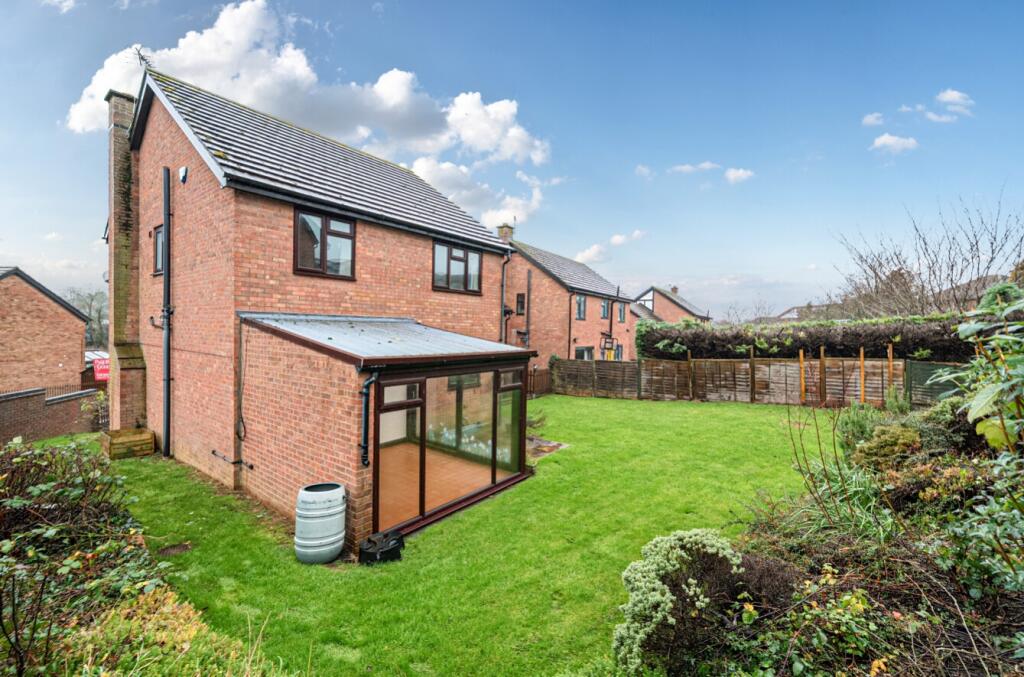 1393218-60-69412898a92bd-ARW-1