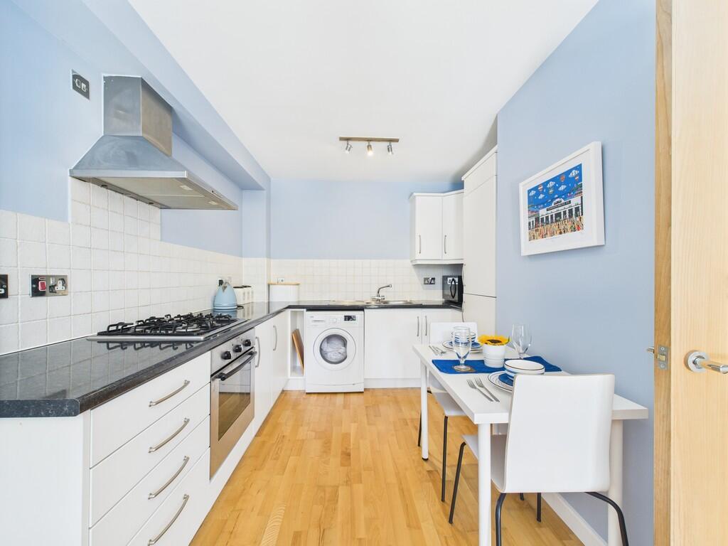 CAM02089G0-PR0534...