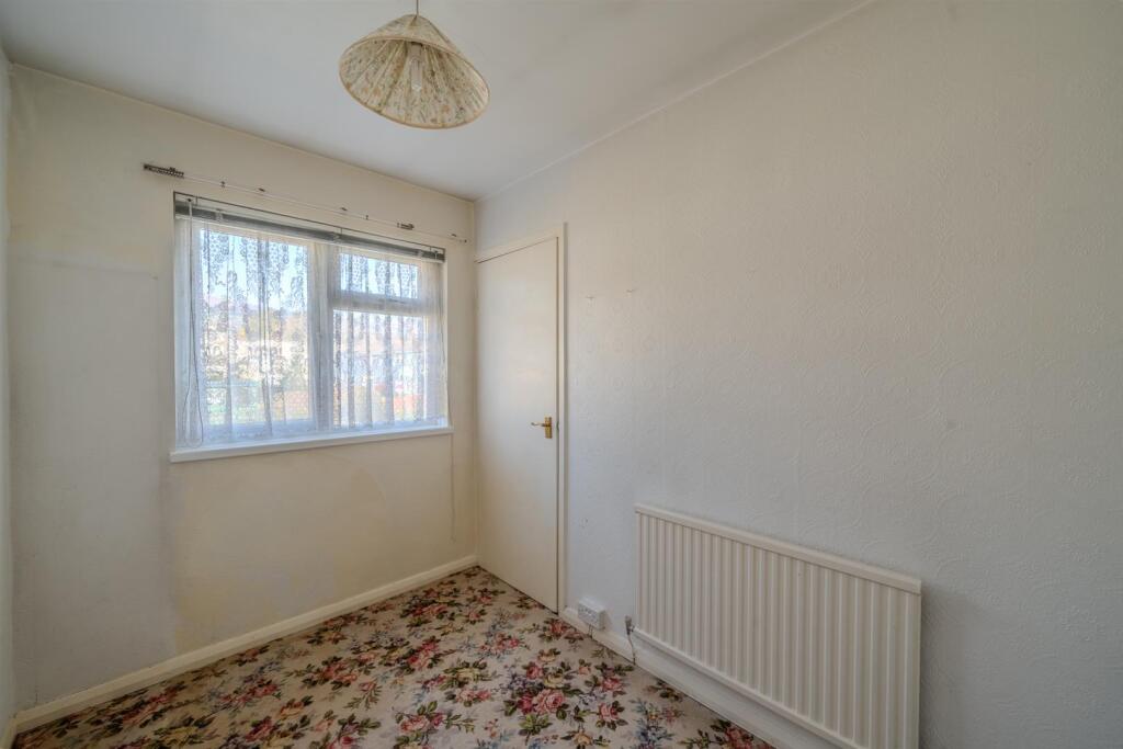 187 Henllys Way-4.jpg