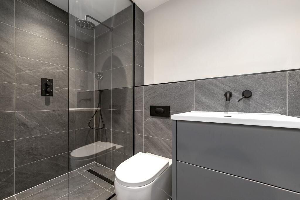 En-suite 5