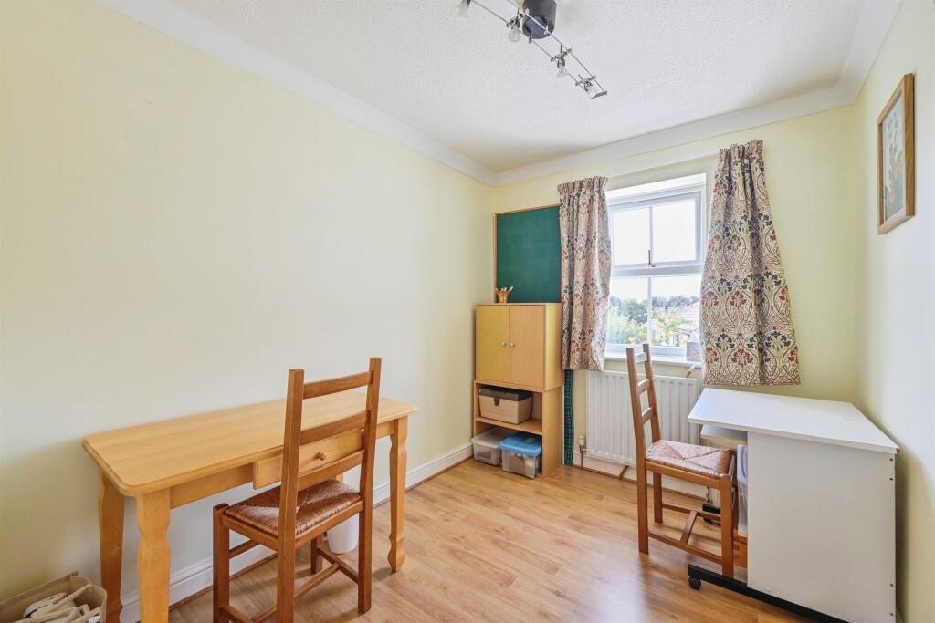 Bedroom: