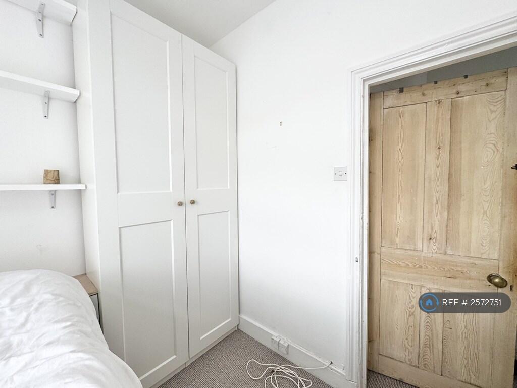 Small Upstairs Double