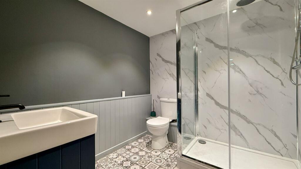 lower ground floor shower room