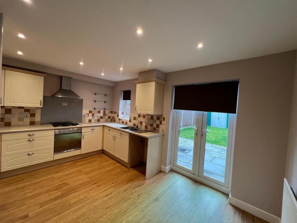 OPEN PLAN LOUNGE/KITCHEN DINER