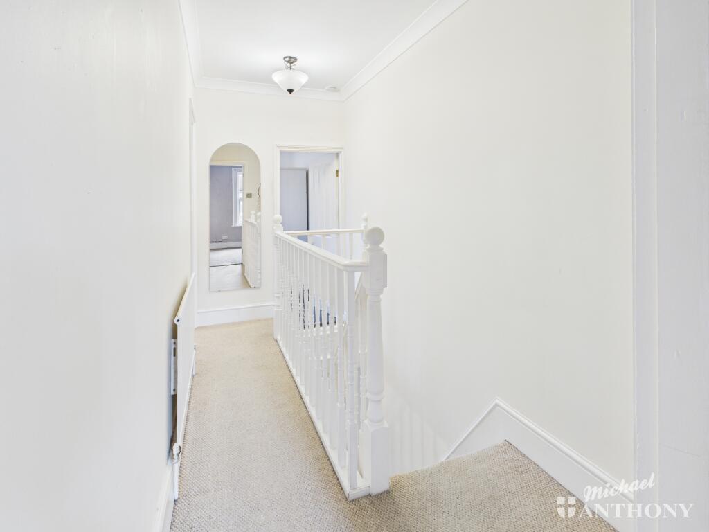 CAM02773G0-PR0376-STILL035