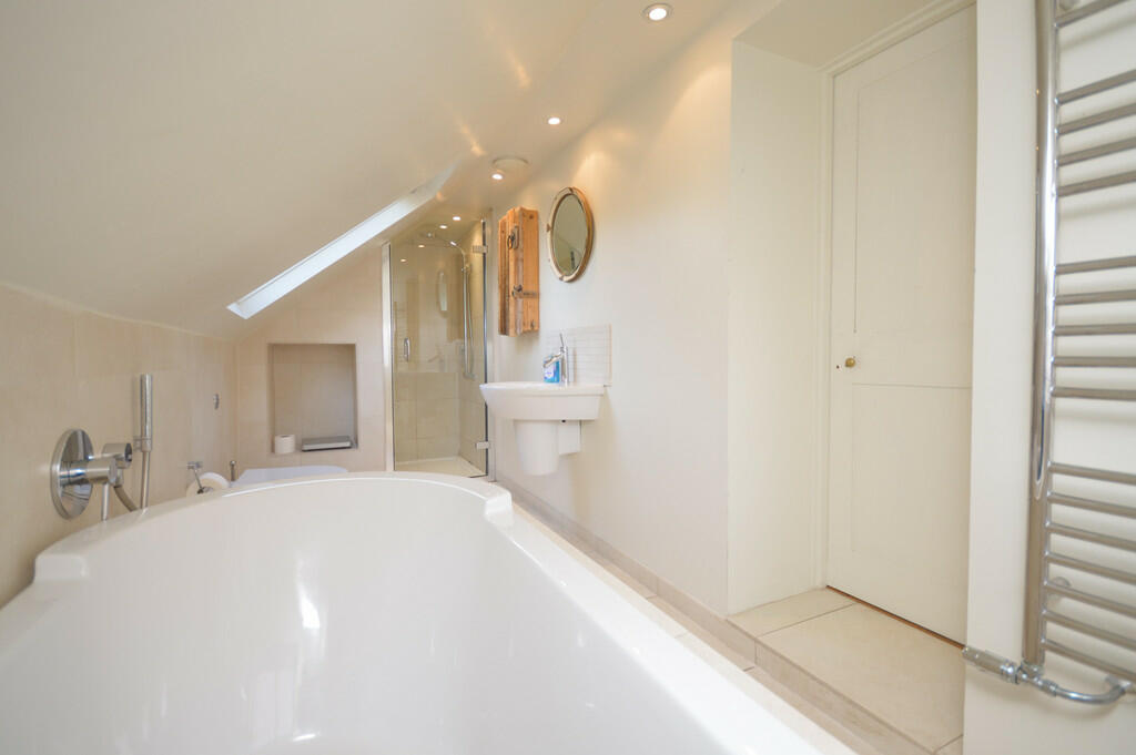 En Suite Internal...