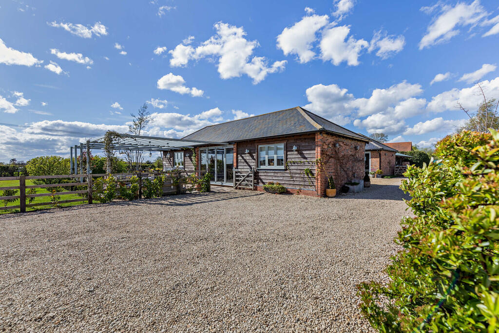 8644635-exterior1...