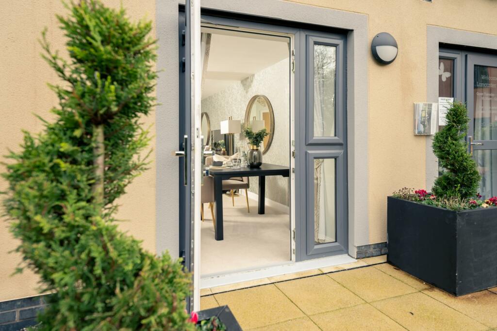 Lancaster Court, Cockermouth - Show Apartment Private Patio  