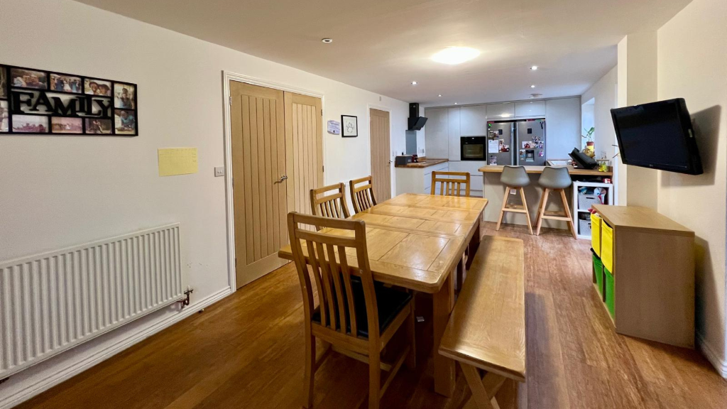 Kitchen / Diner