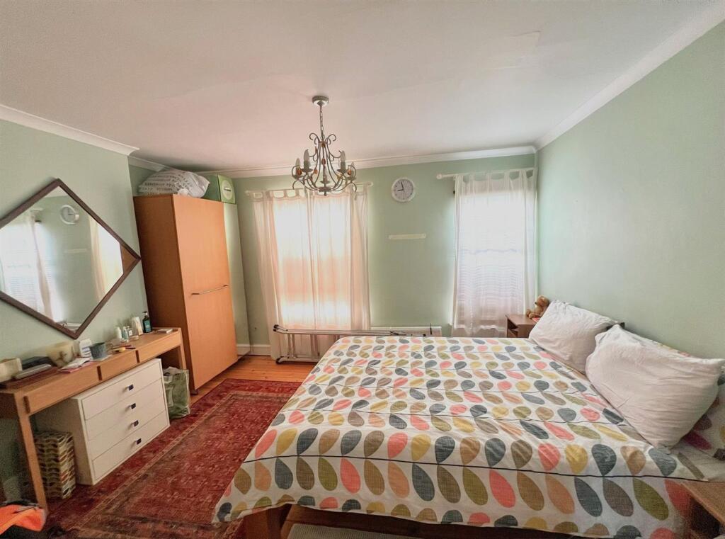 Master Bedroom.jpg