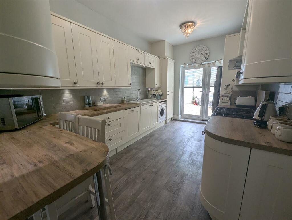 Kitchen/Breakfast Room